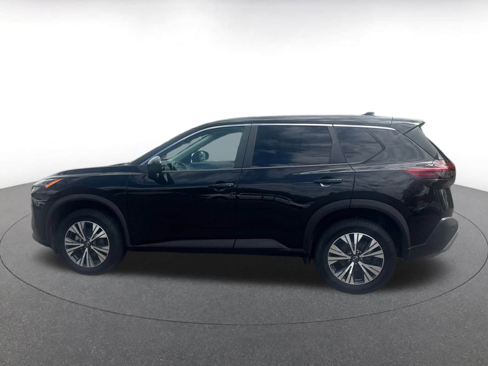 Thumbnail: 2023 Nissan Rogue - 4