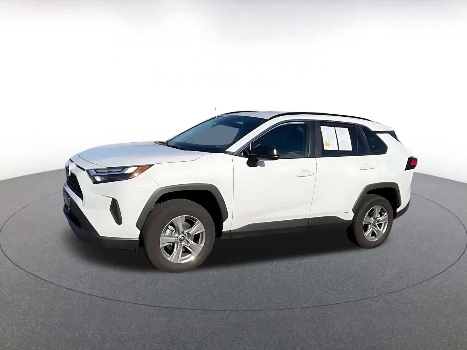 Thumbnail: 2025 Toyota RAV4 - 8