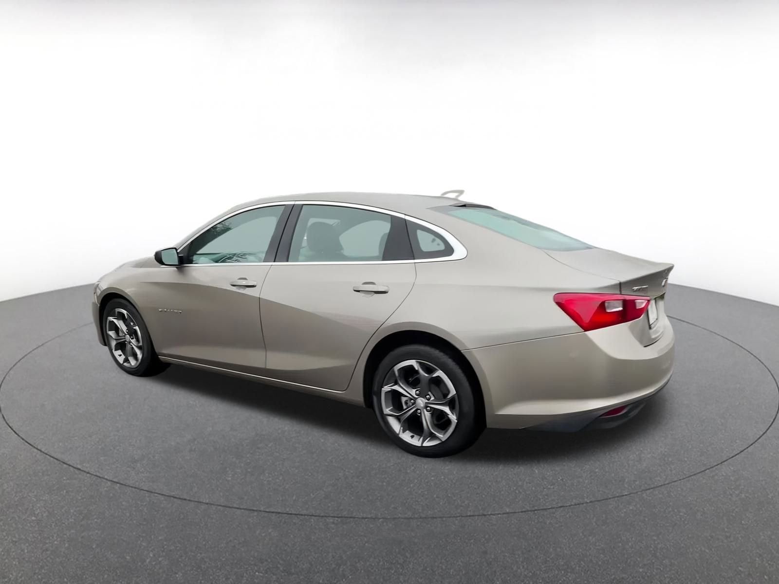 Thumbnail: 2024 Chevrolet Malibu - 8