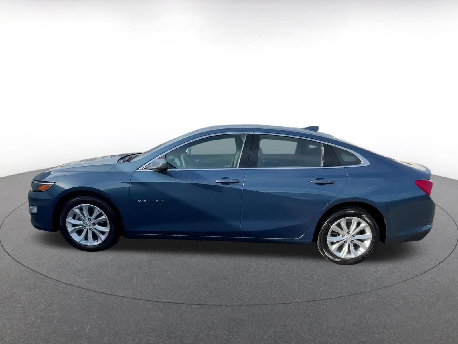 2024 Chevrolet Malibu LT 8