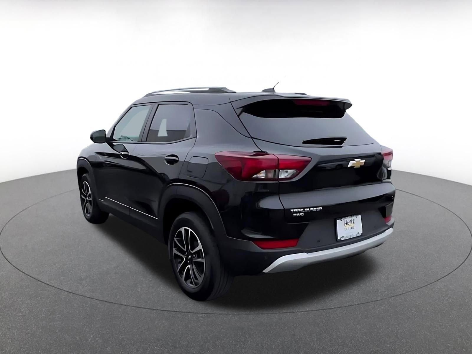 Thumbnail: 2025 Chevrolet TrailBlazer - 11