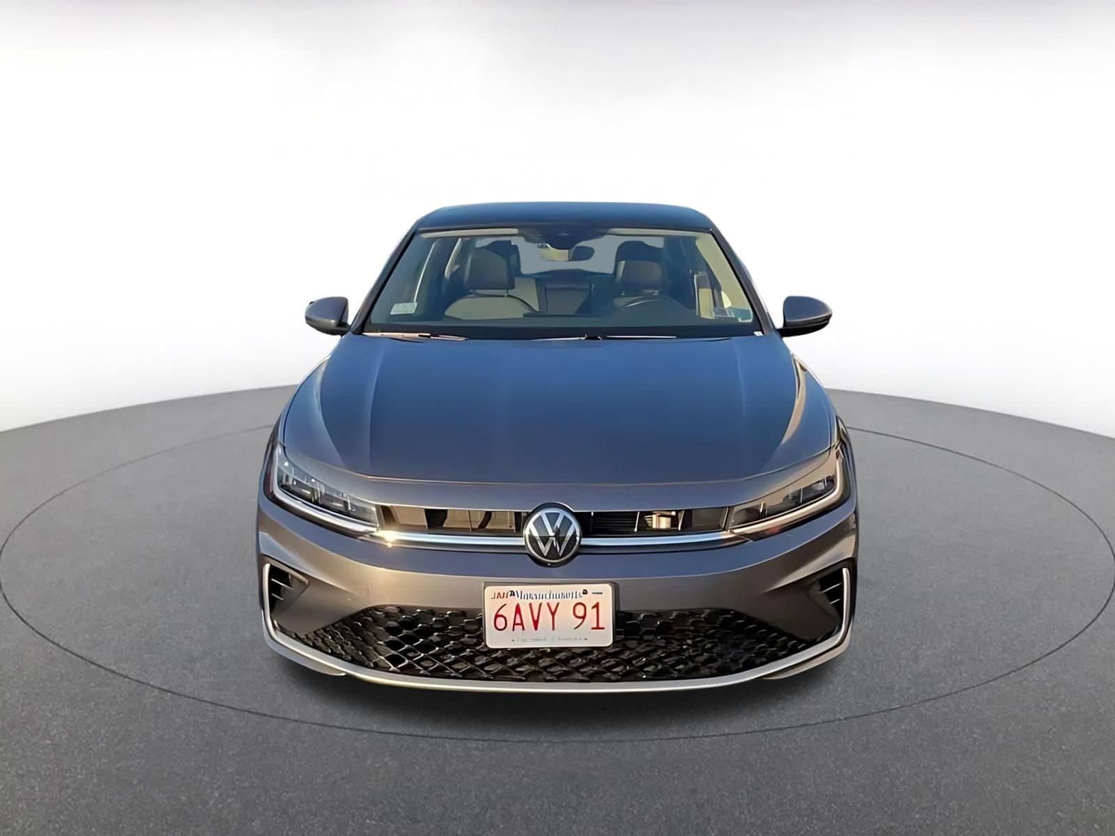 Thumbnail: 2025 Volkswagen Jetta - 3