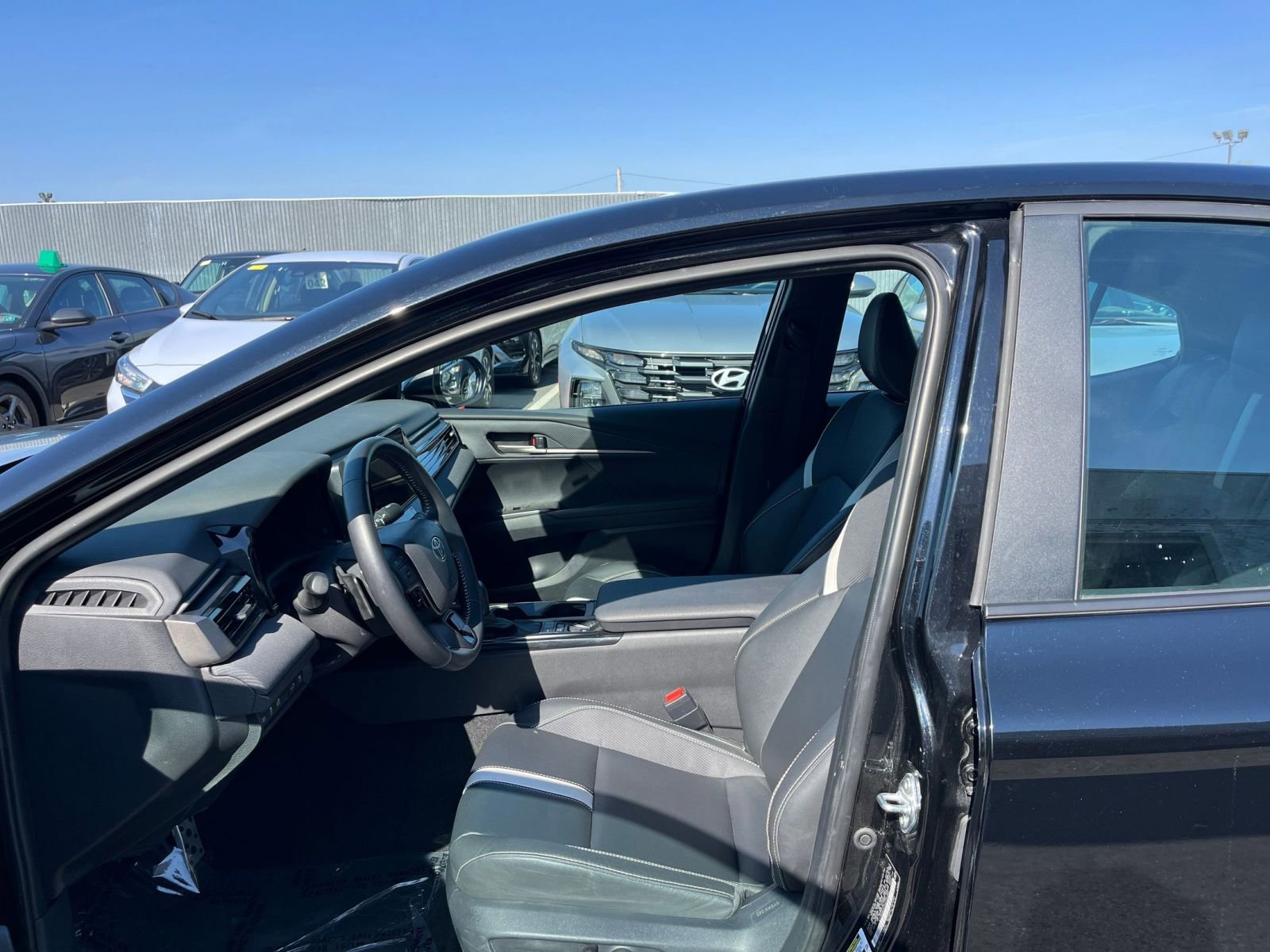 Thumbnail: 2025 Toyota Camry - 27