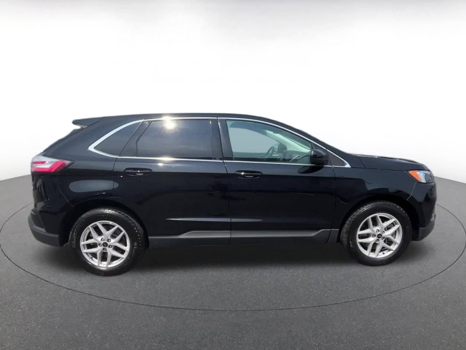 Thumbnail: 2024 Ford Edge - 16