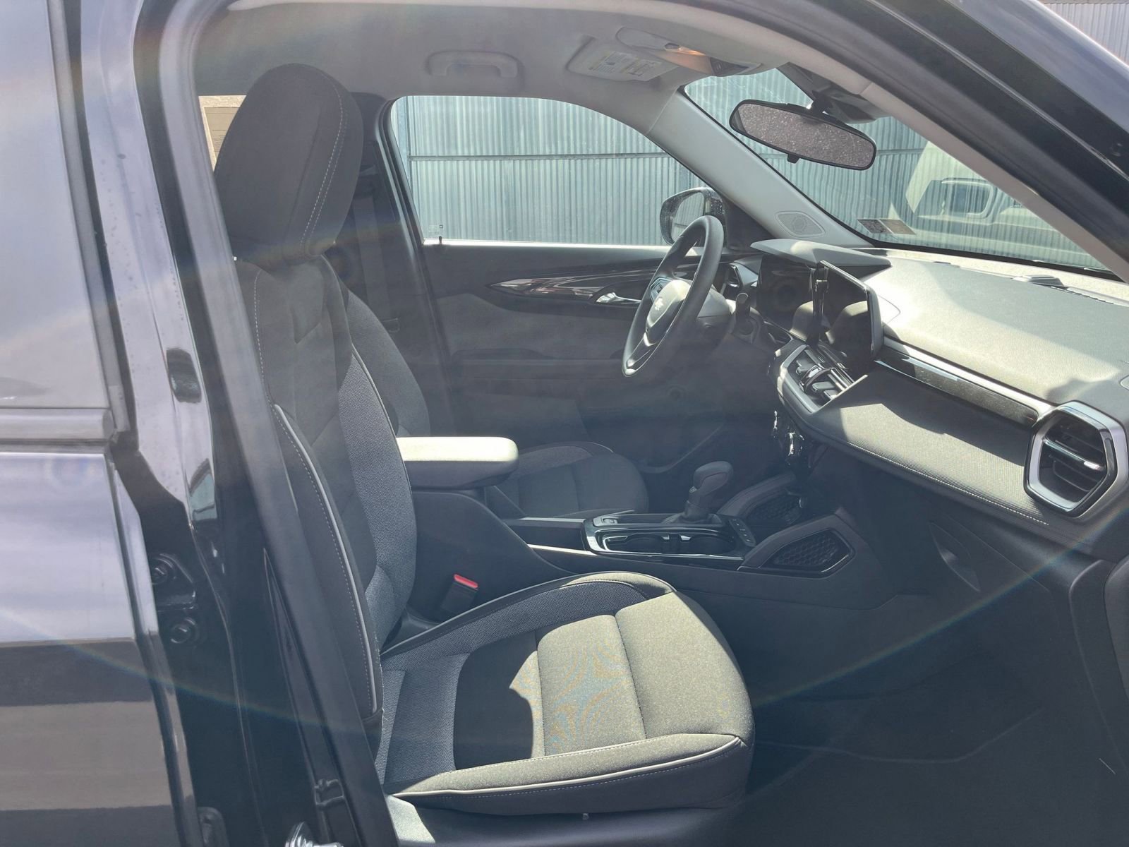 Thumbnail: 2025 Chevrolet TrailBlazer - 24