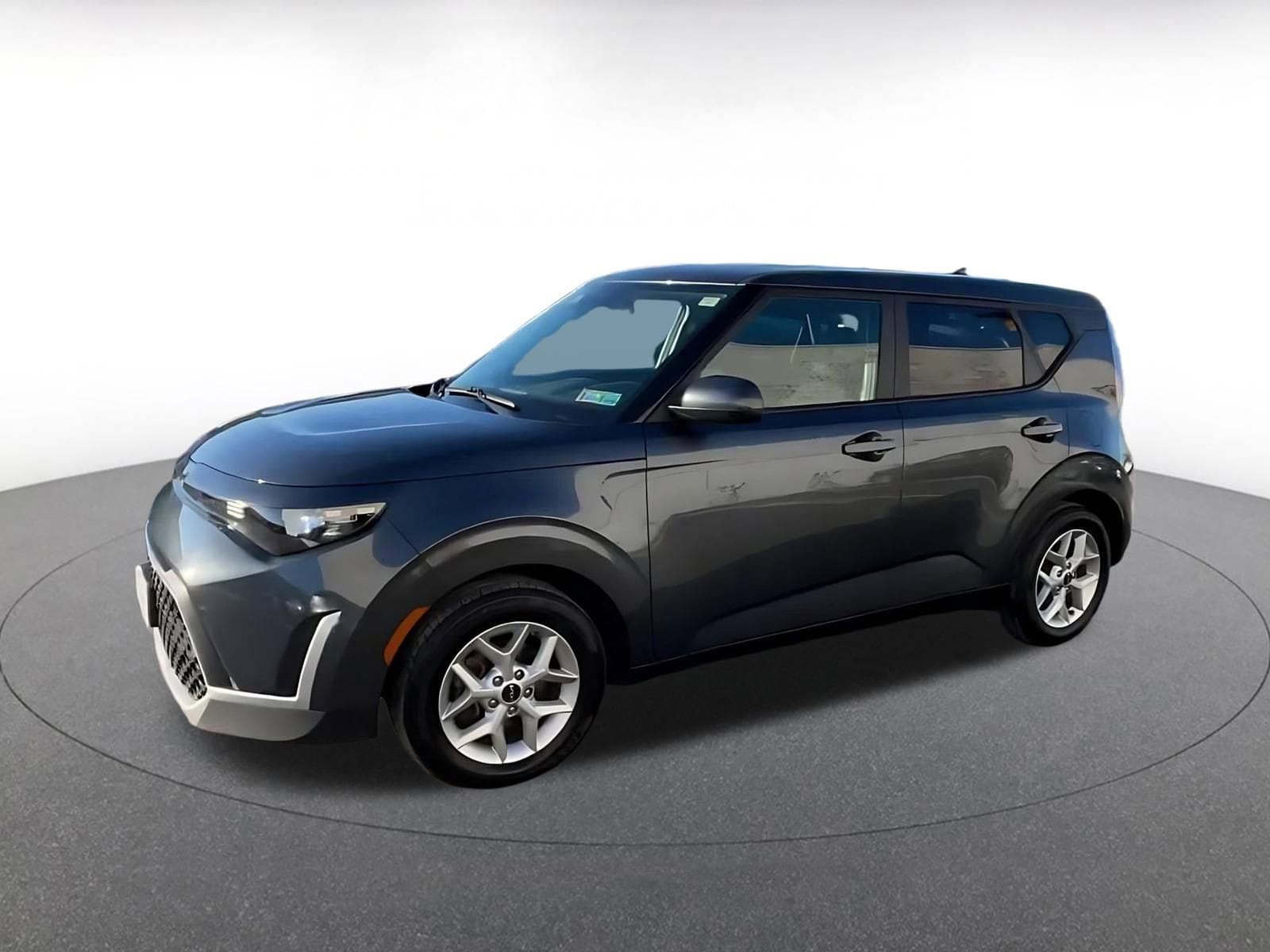 Thumbnail: 2023 Kia Soul - 8