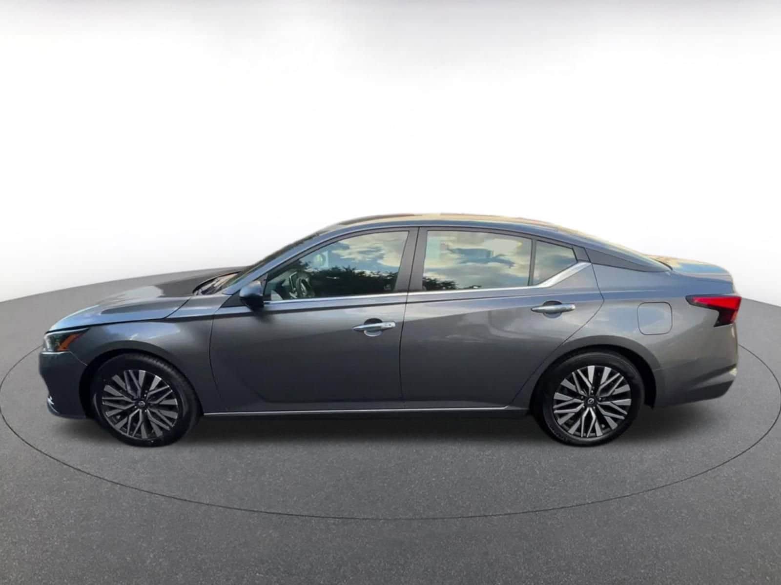 Thumbnail: 2024 Nissan Altima - 8