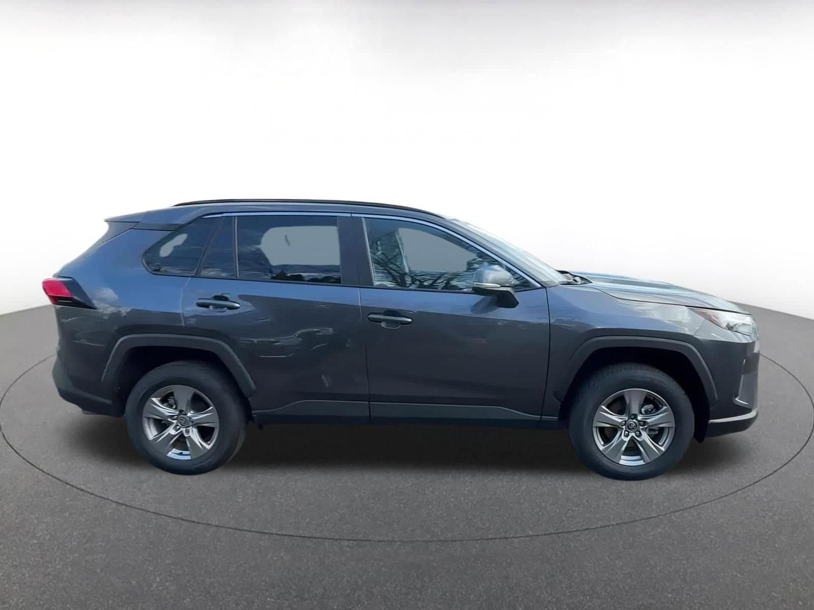2024 Toyota RAV4 XLE 16