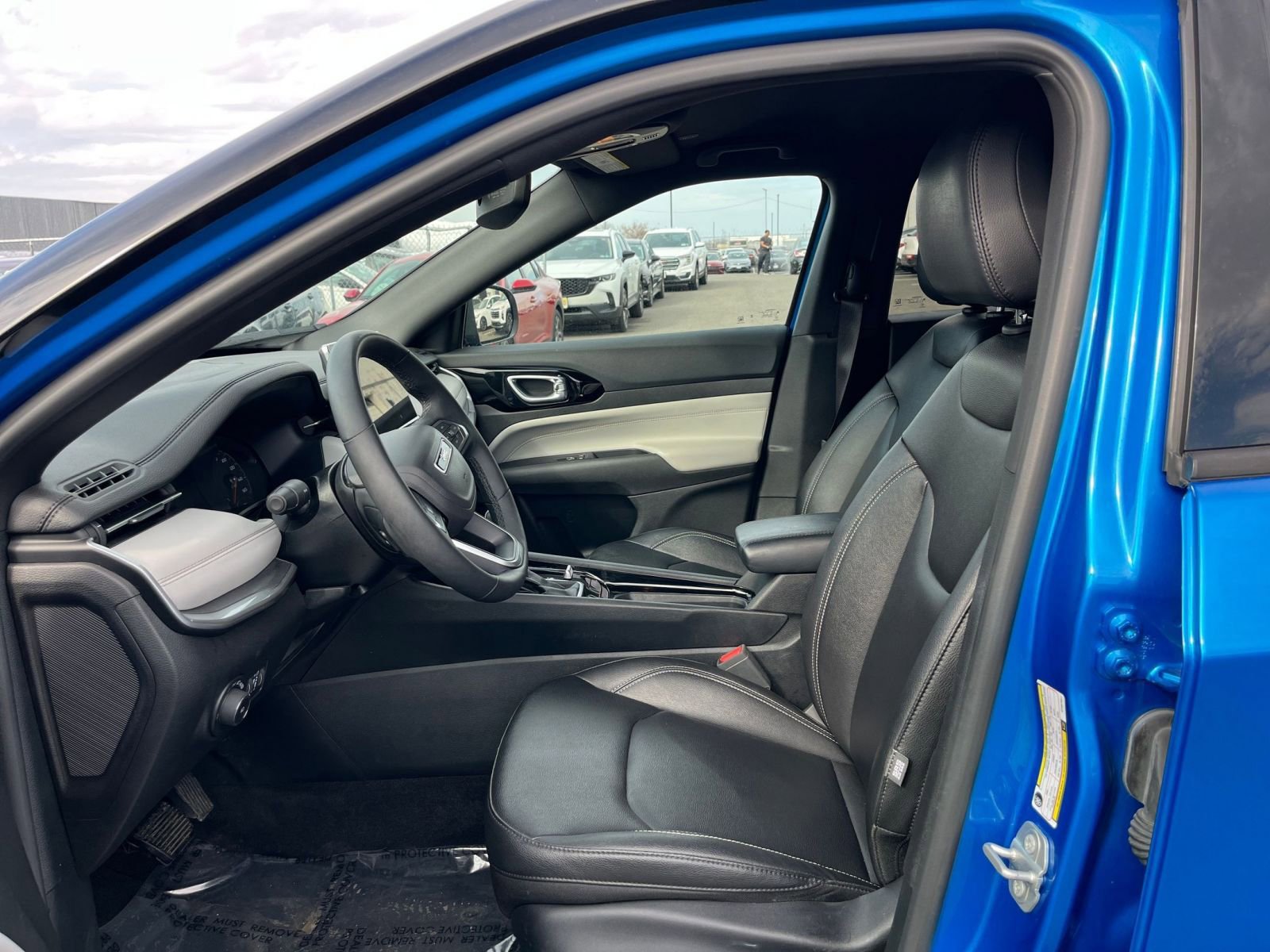 Thumbnail: 2025 Jeep Compass - 28