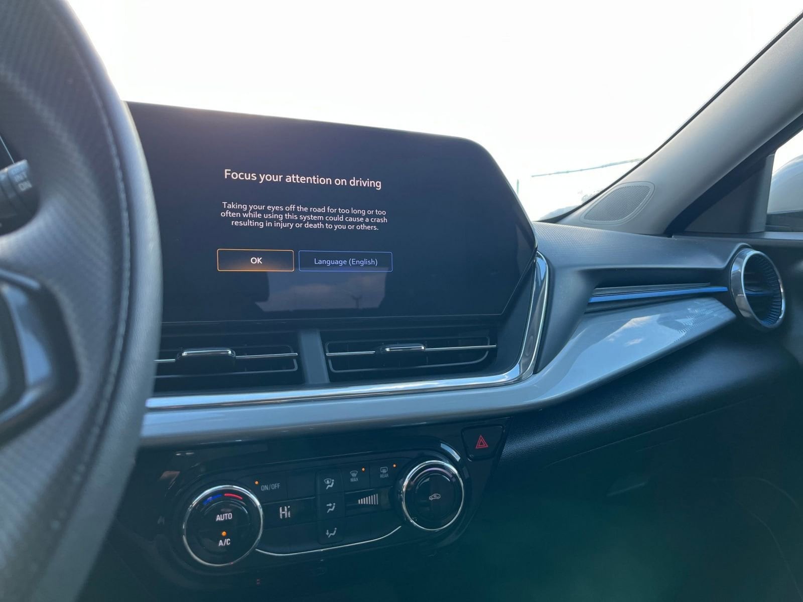 Thumbnail: 2025 Chevrolet Trax - 21