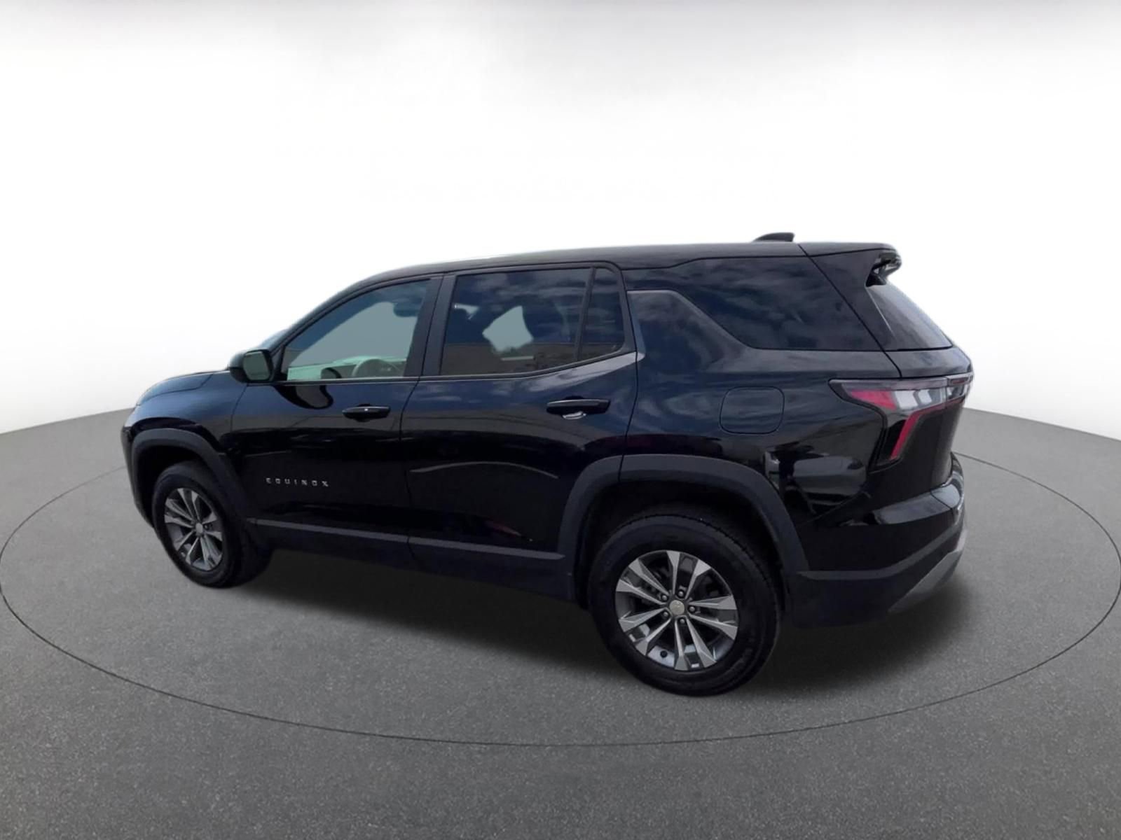 Thumbnail: 2025 Chevrolet Equinox - 10