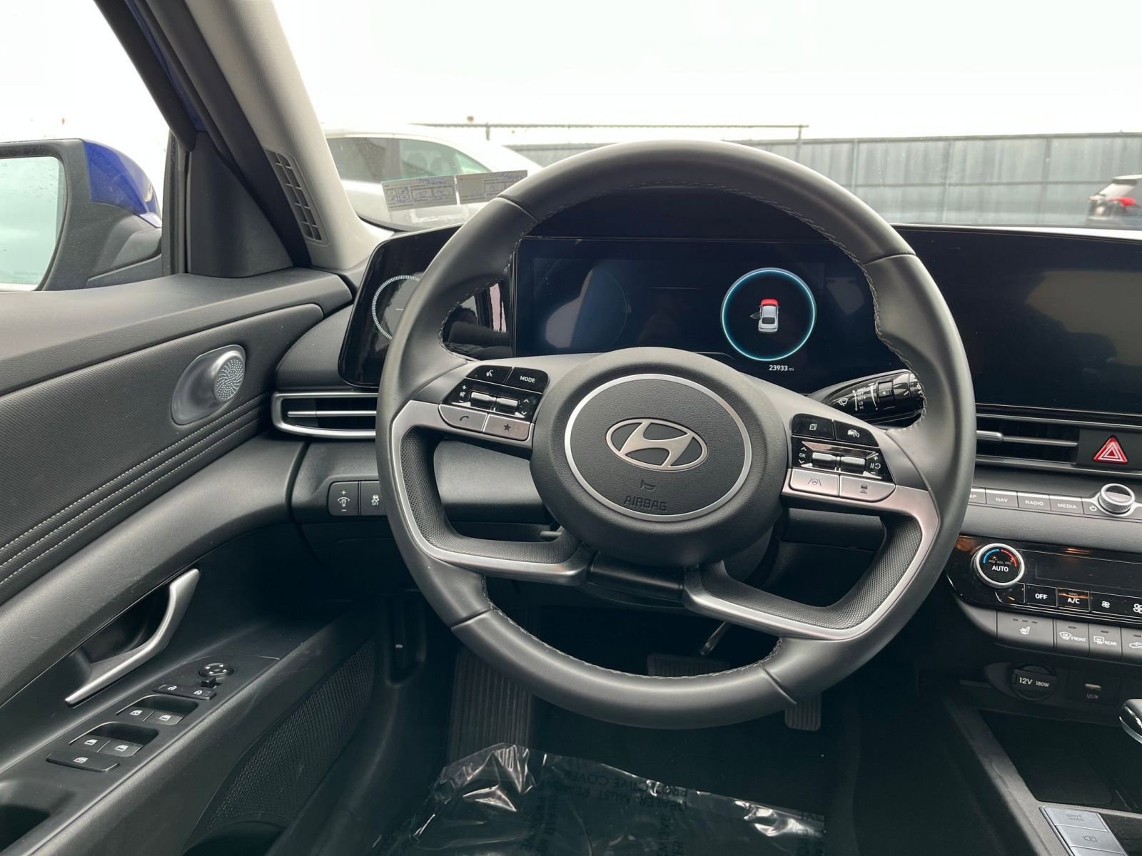 Thumbnail: 2025 Hyundai Elantra - 28