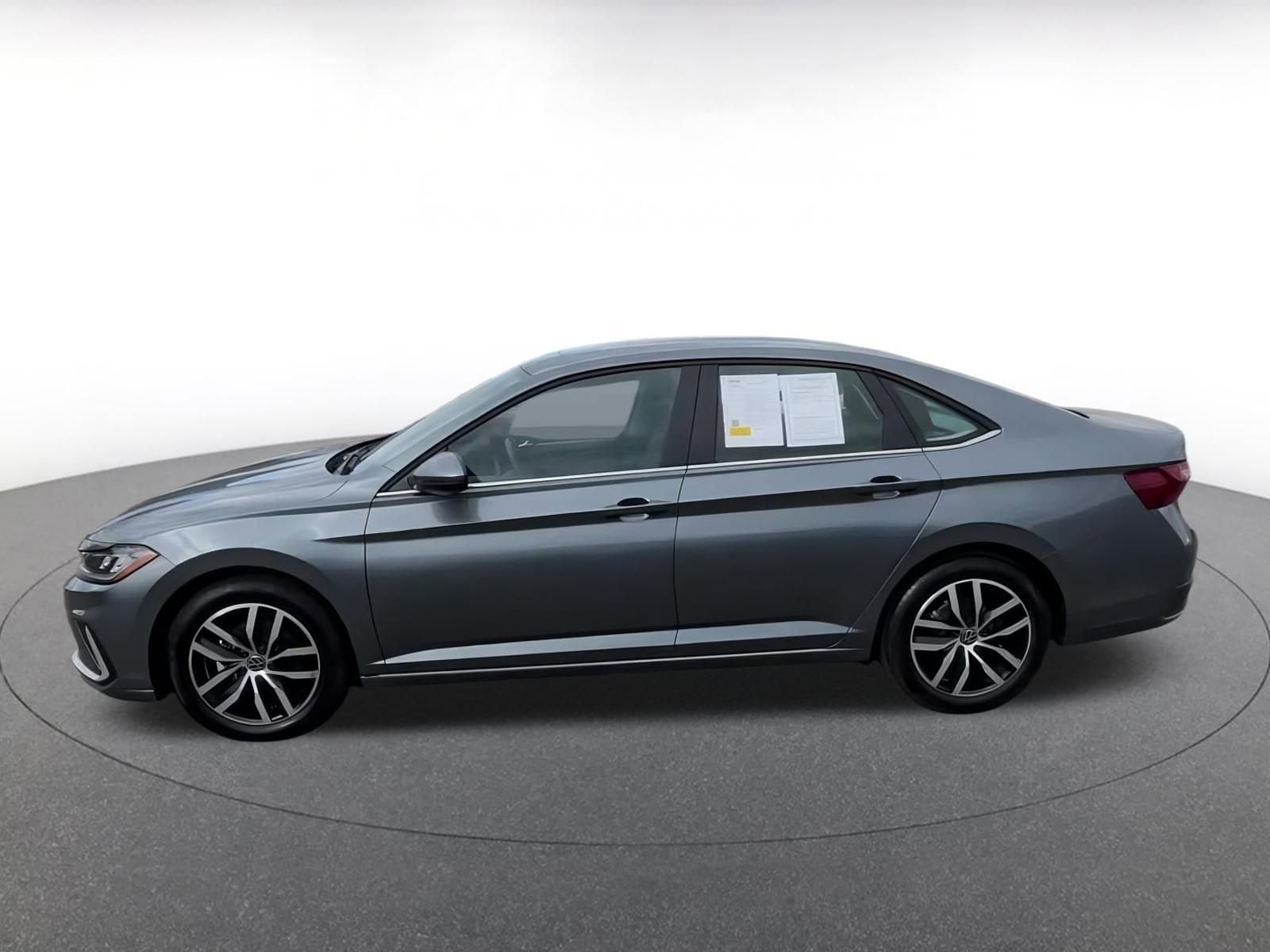 Thumbnail: 2025 Volkswagen Jetta - 9