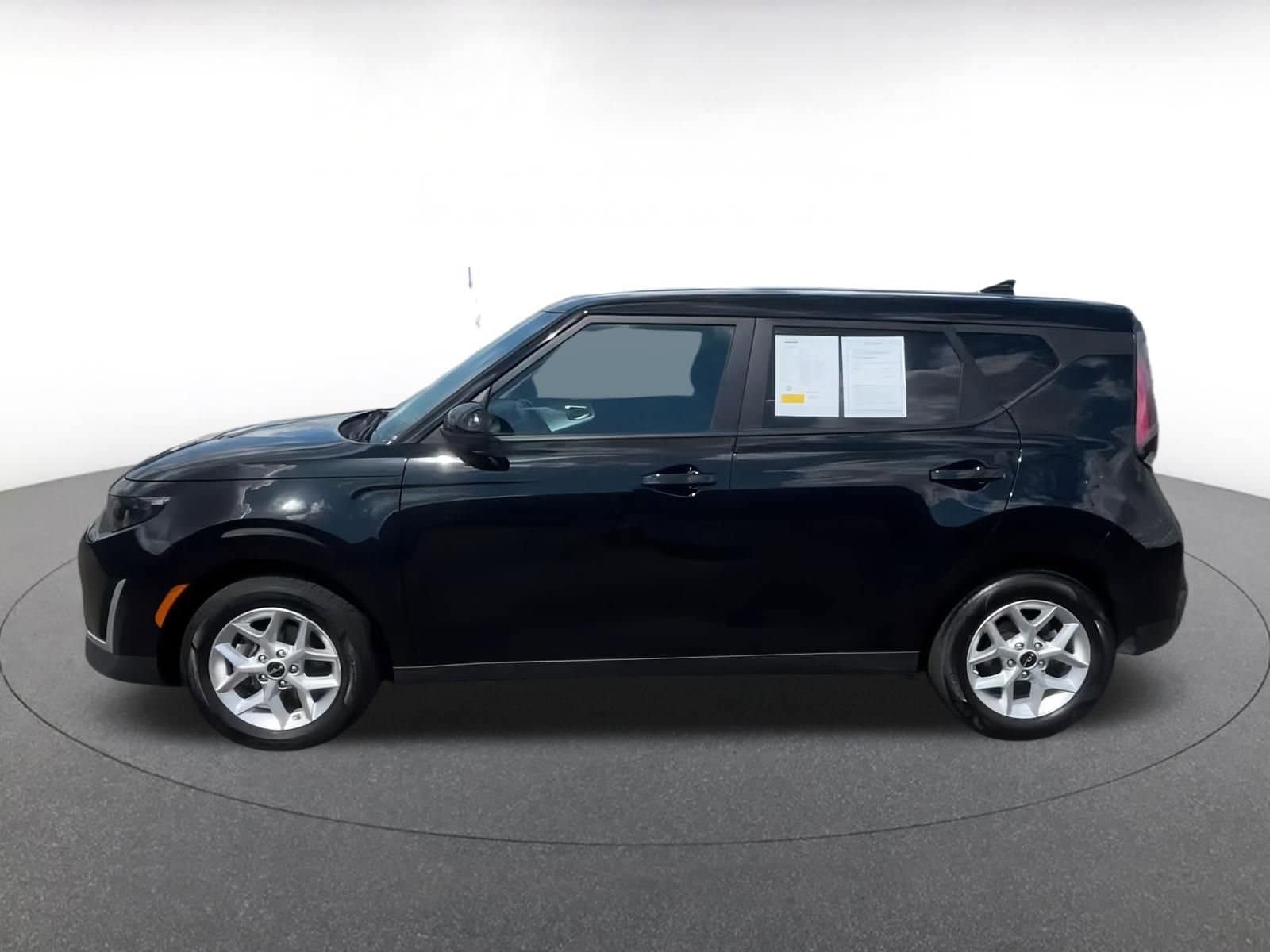 Thumbnail: 2024 Kia Soul - 8