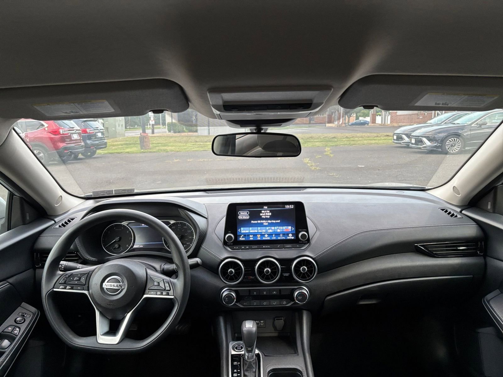 Thumbnail: 2023 Nissan Sentra - 33