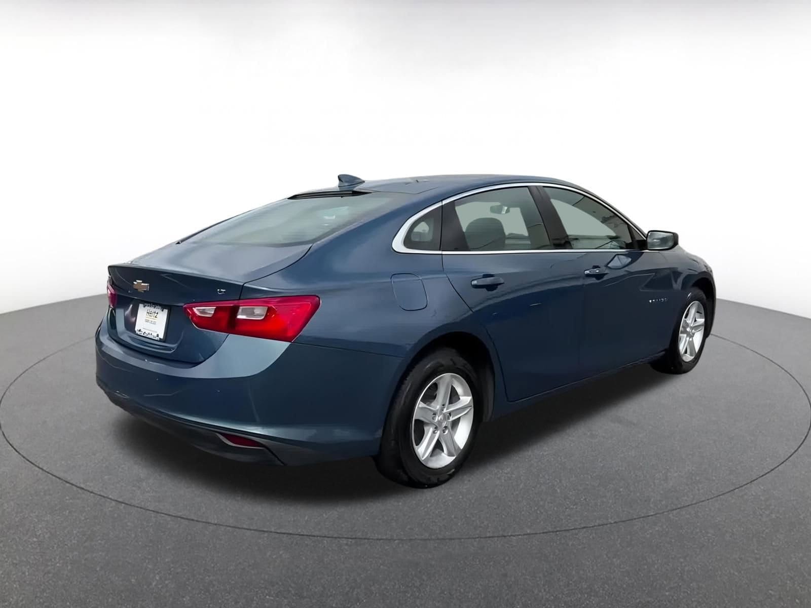 Thumbnail: 2024 Chevrolet Malibu - 15