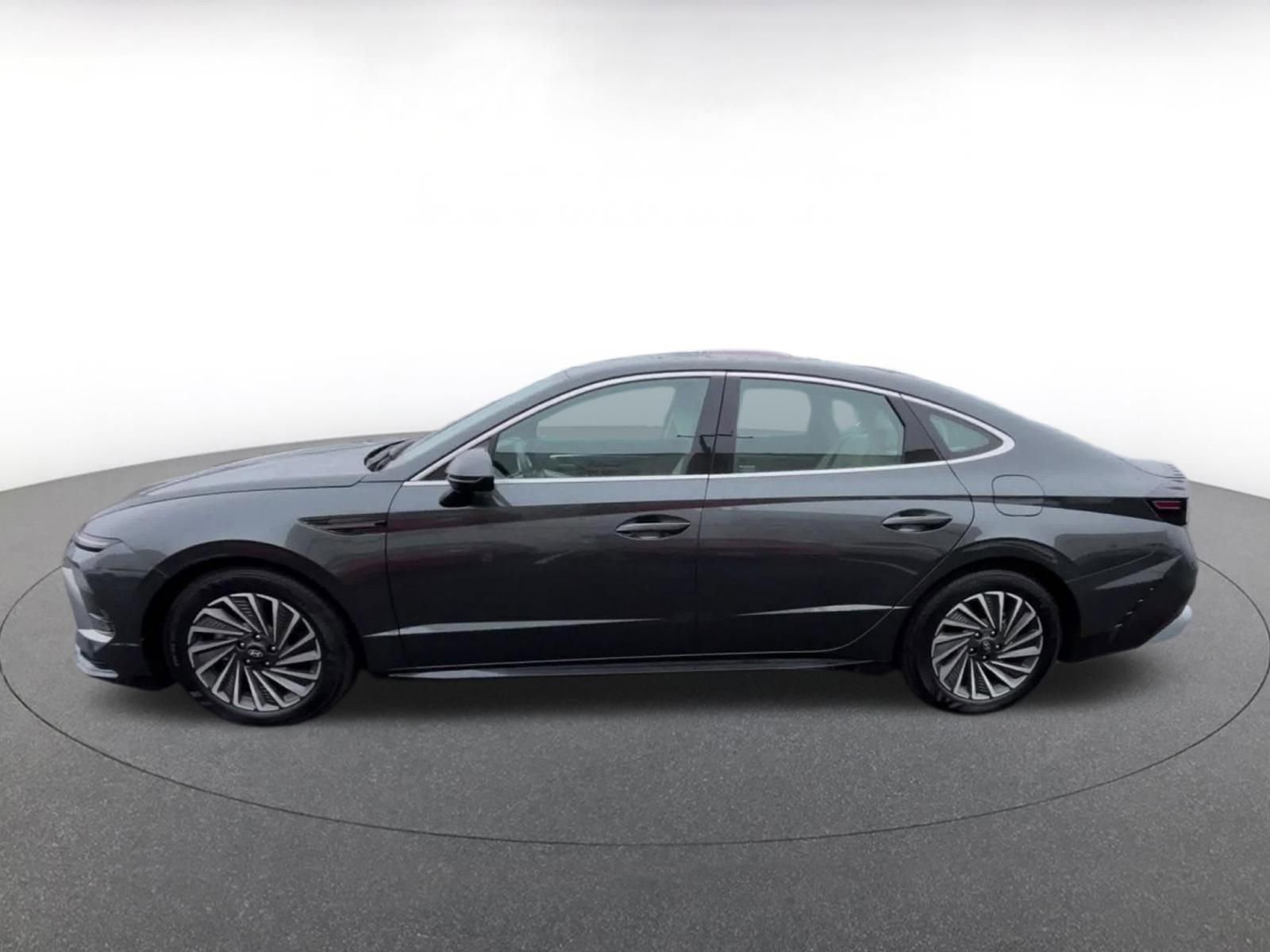 Thumbnail: 2025 Hyundai Sonata - 9