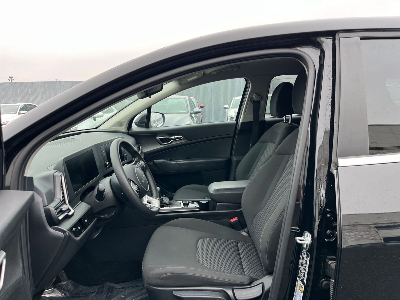 Thumbnail: 2025 Kia Sportage - 25