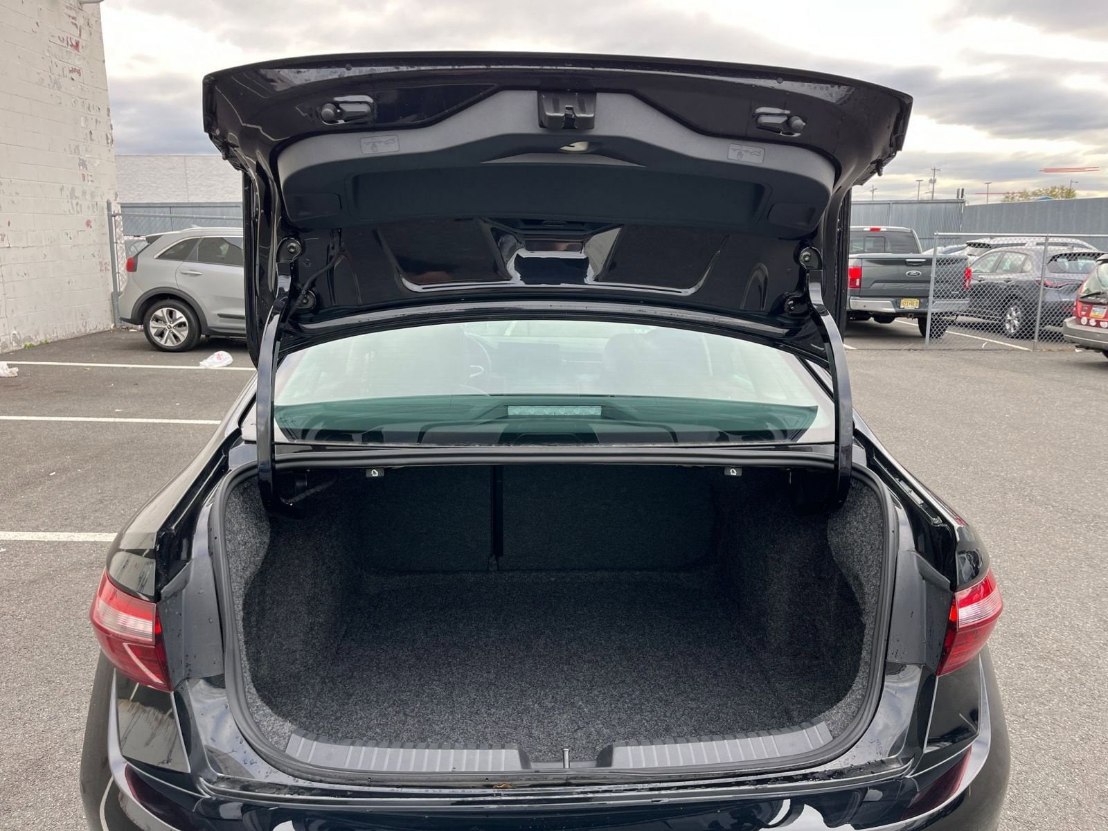 Thumbnail: 2025 Volkswagen Jetta - 30