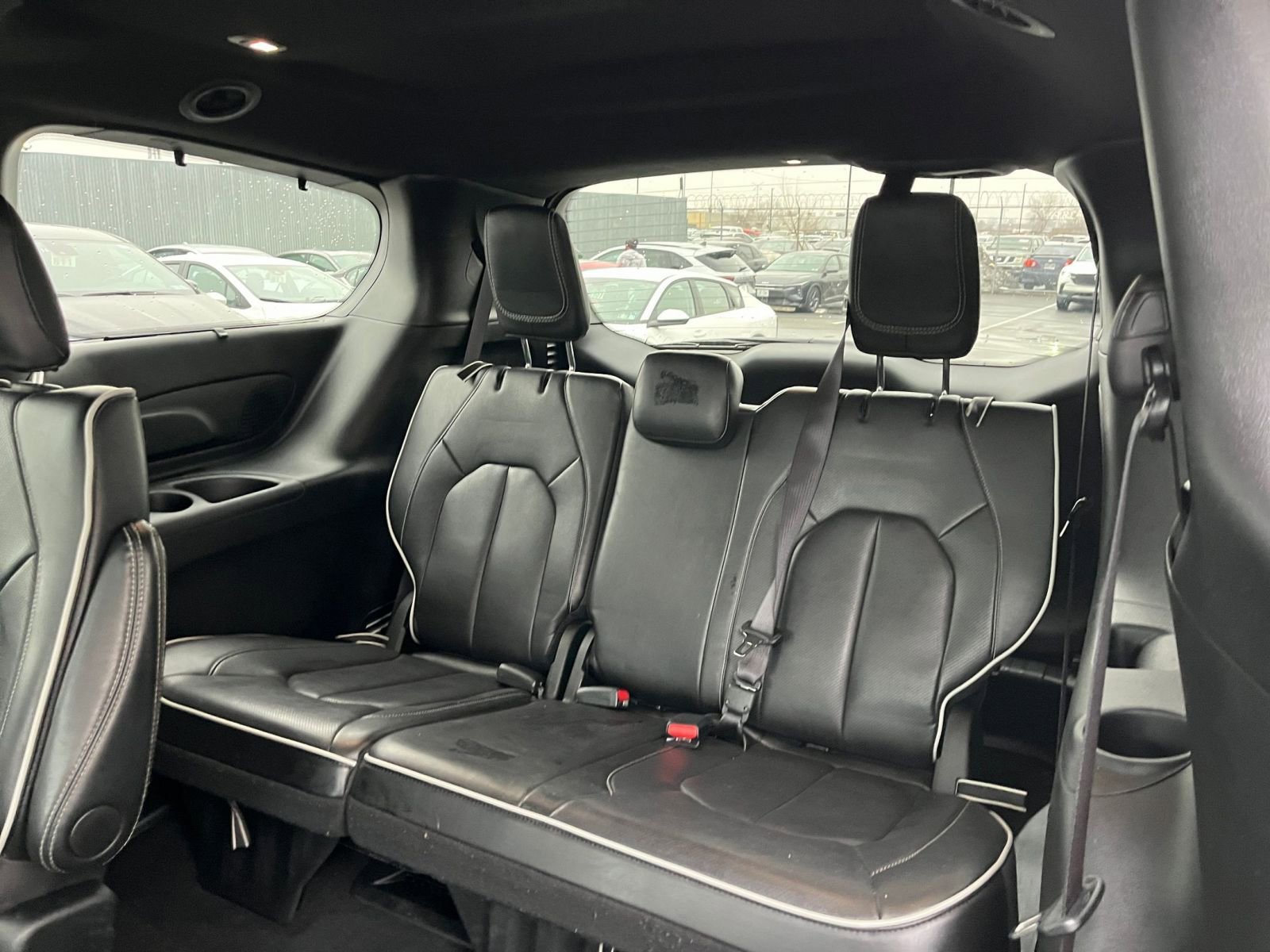 Thumbnail: 2025 Chrysler Pacifica - 32