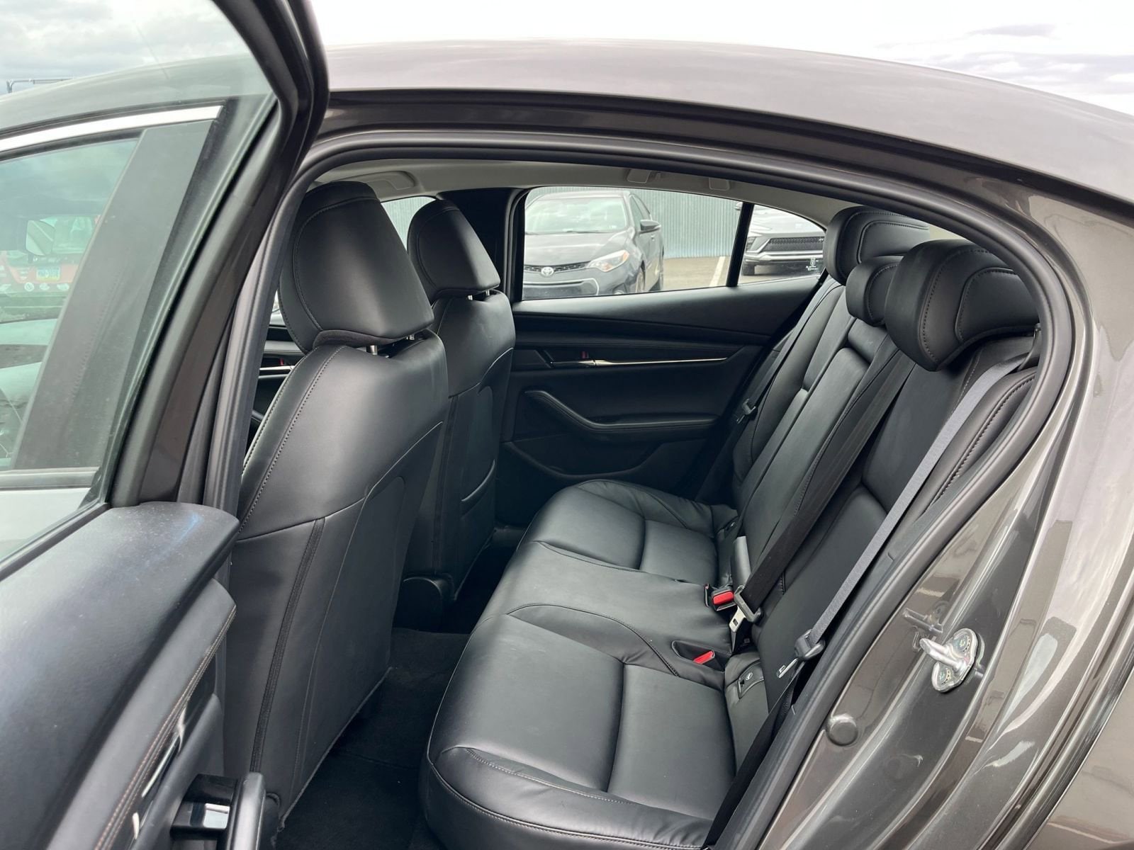 Thumbnail: 2025 Mazda Mazda3 - 25