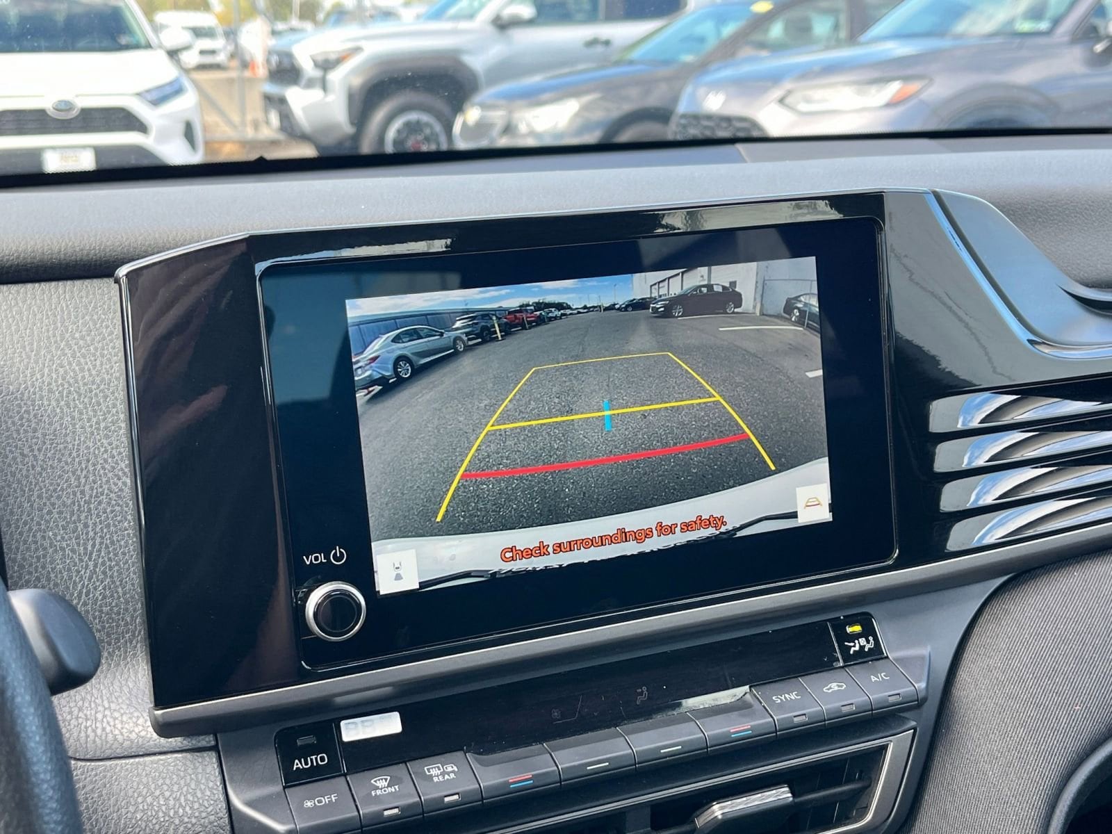 Thumbnail: 2025 Toyota Camry - 17