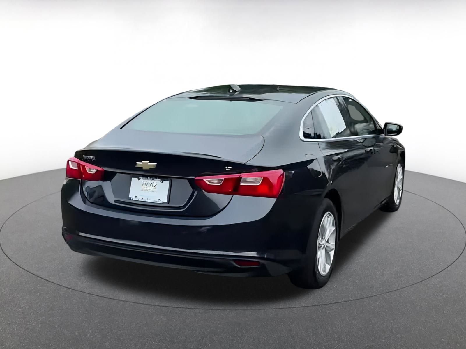 Thumbnail: 2023 Chevrolet Malibu - 15