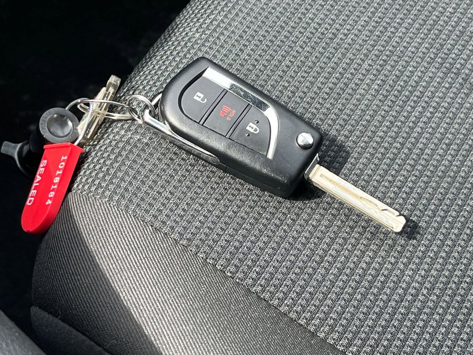 Thumbnail: 2025 Toyota RAV4 - 22