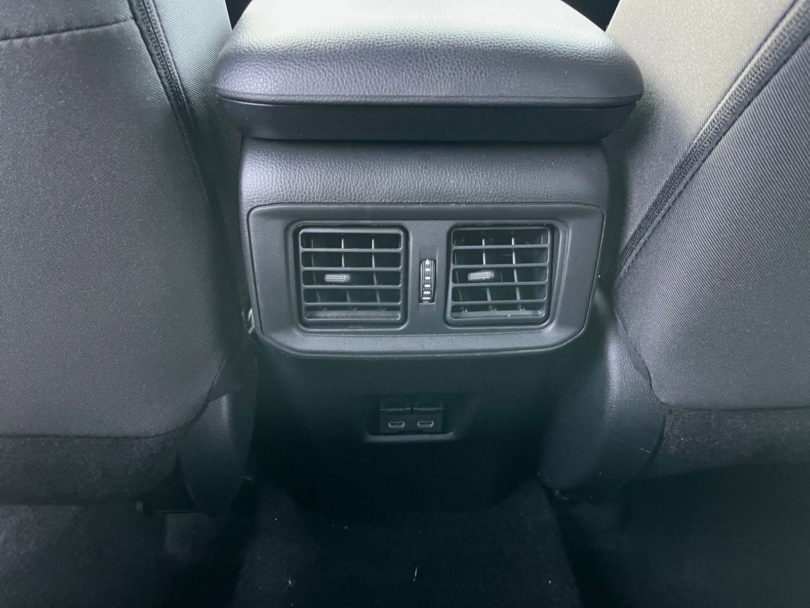 Thumbnail: 2025 Toyota RAV4 - 24