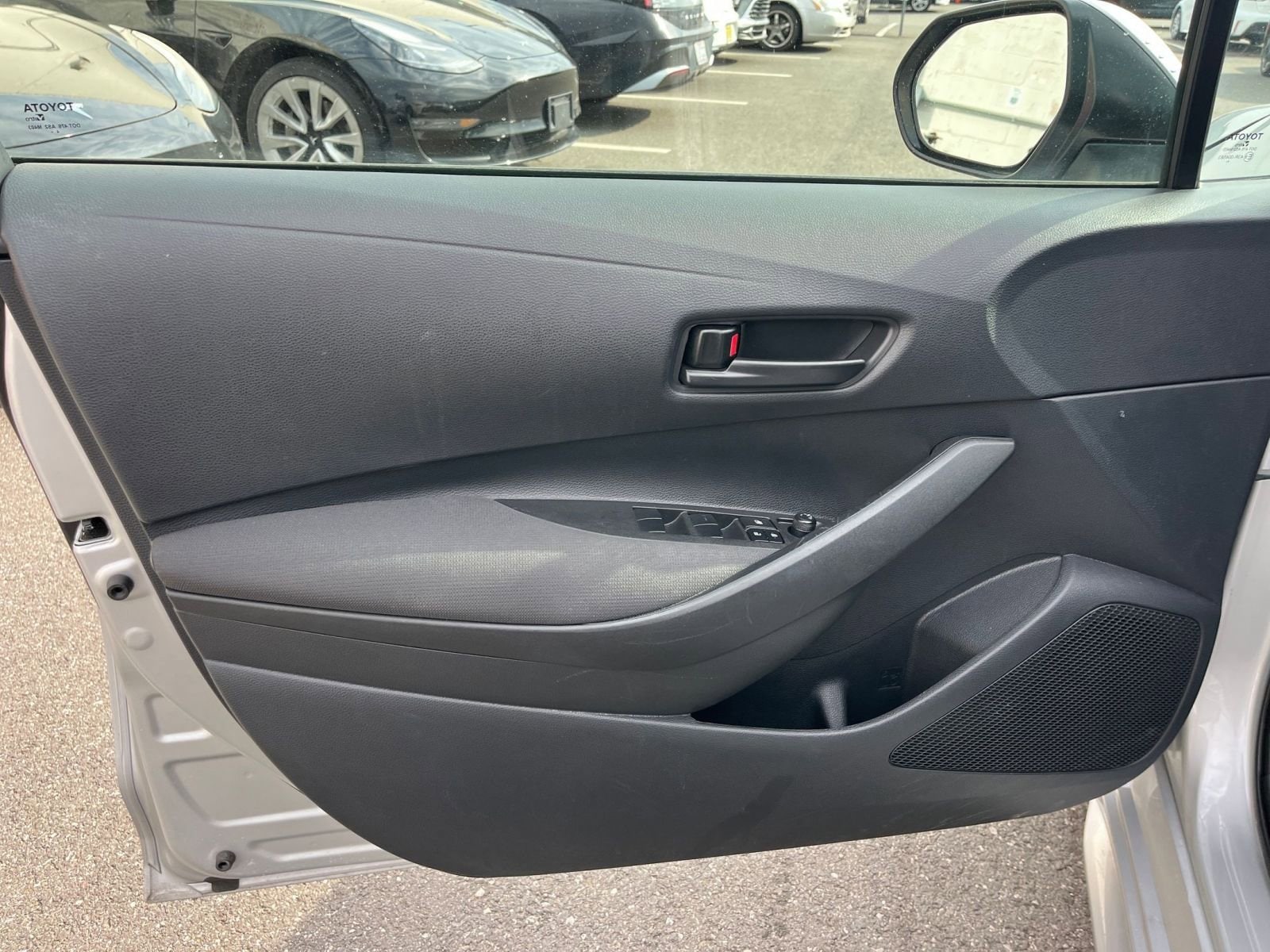 Thumbnail: 2025 Toyota Corolla - 18