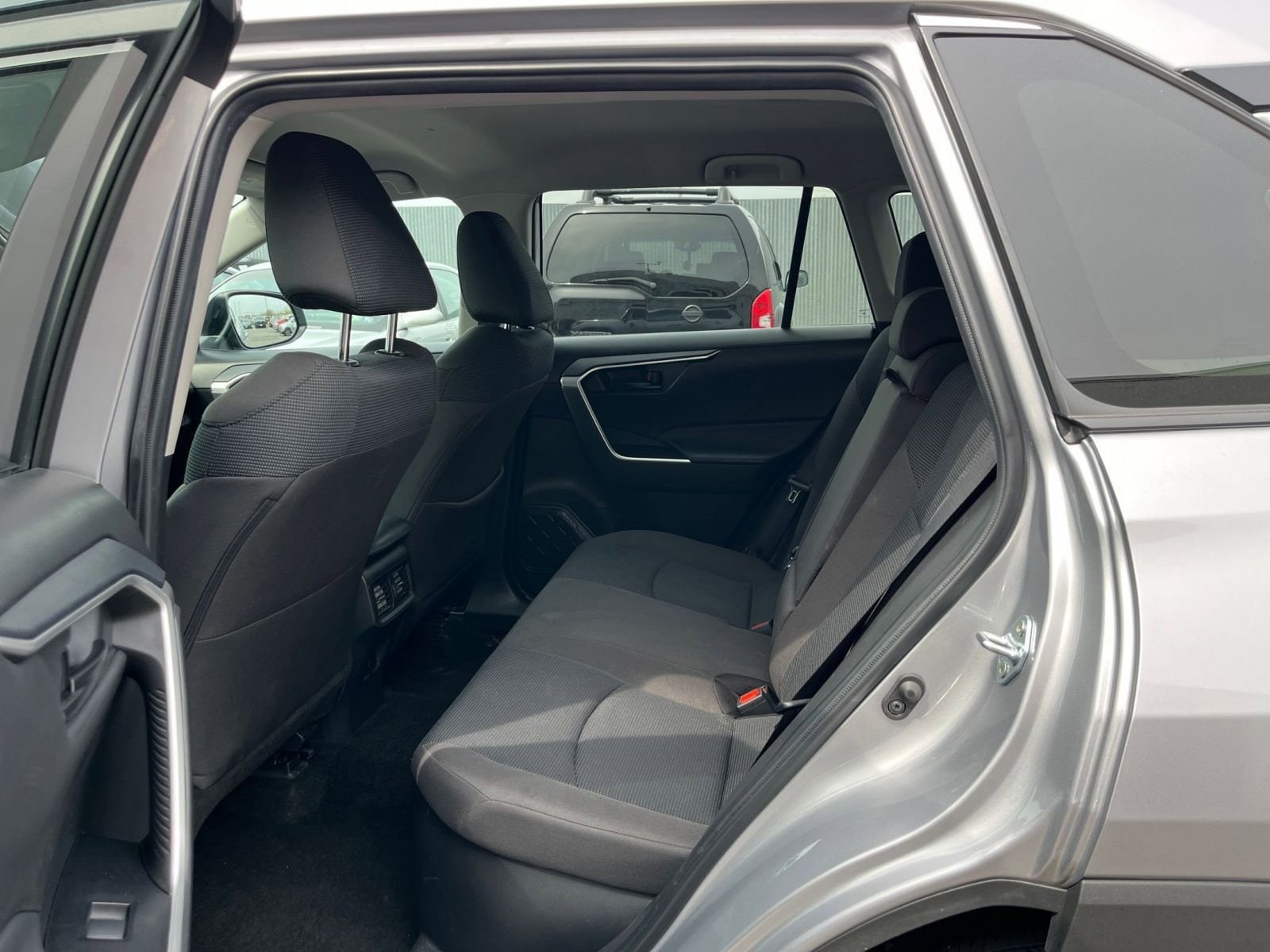 Thumbnail: 2025 Toyota RAV4 - 25