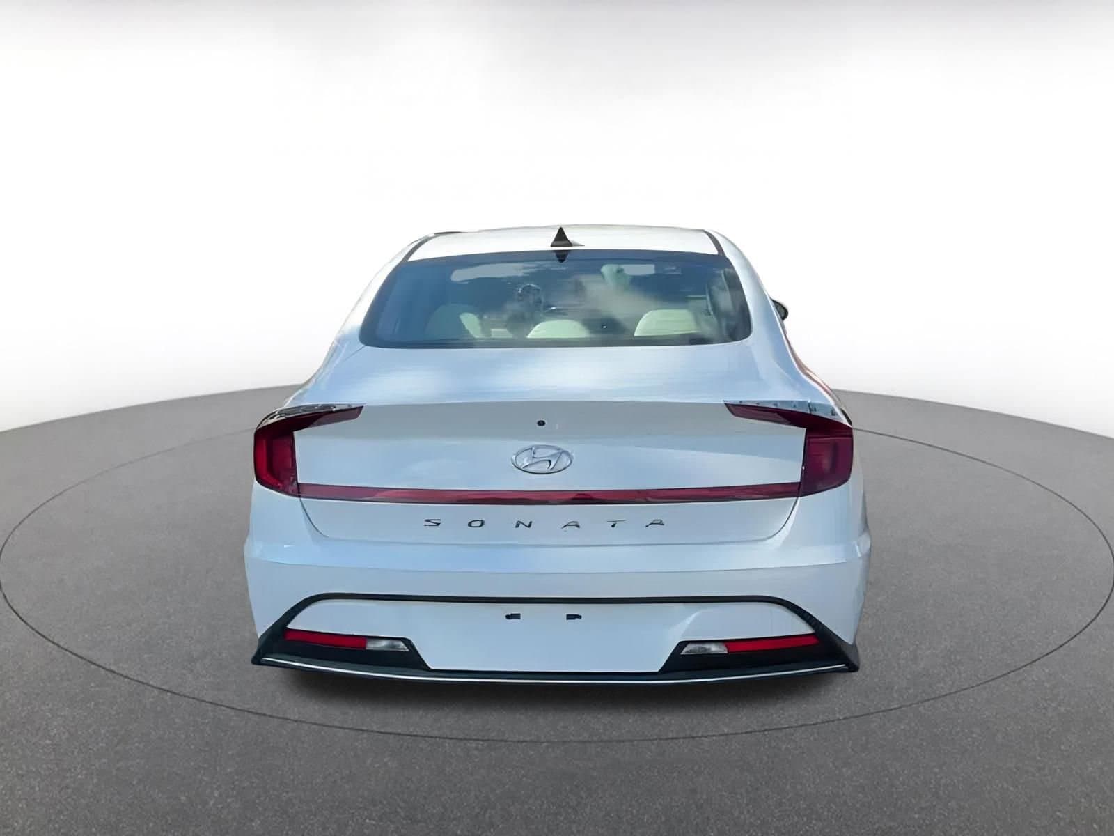2023 Hyundai Sonata SE 12