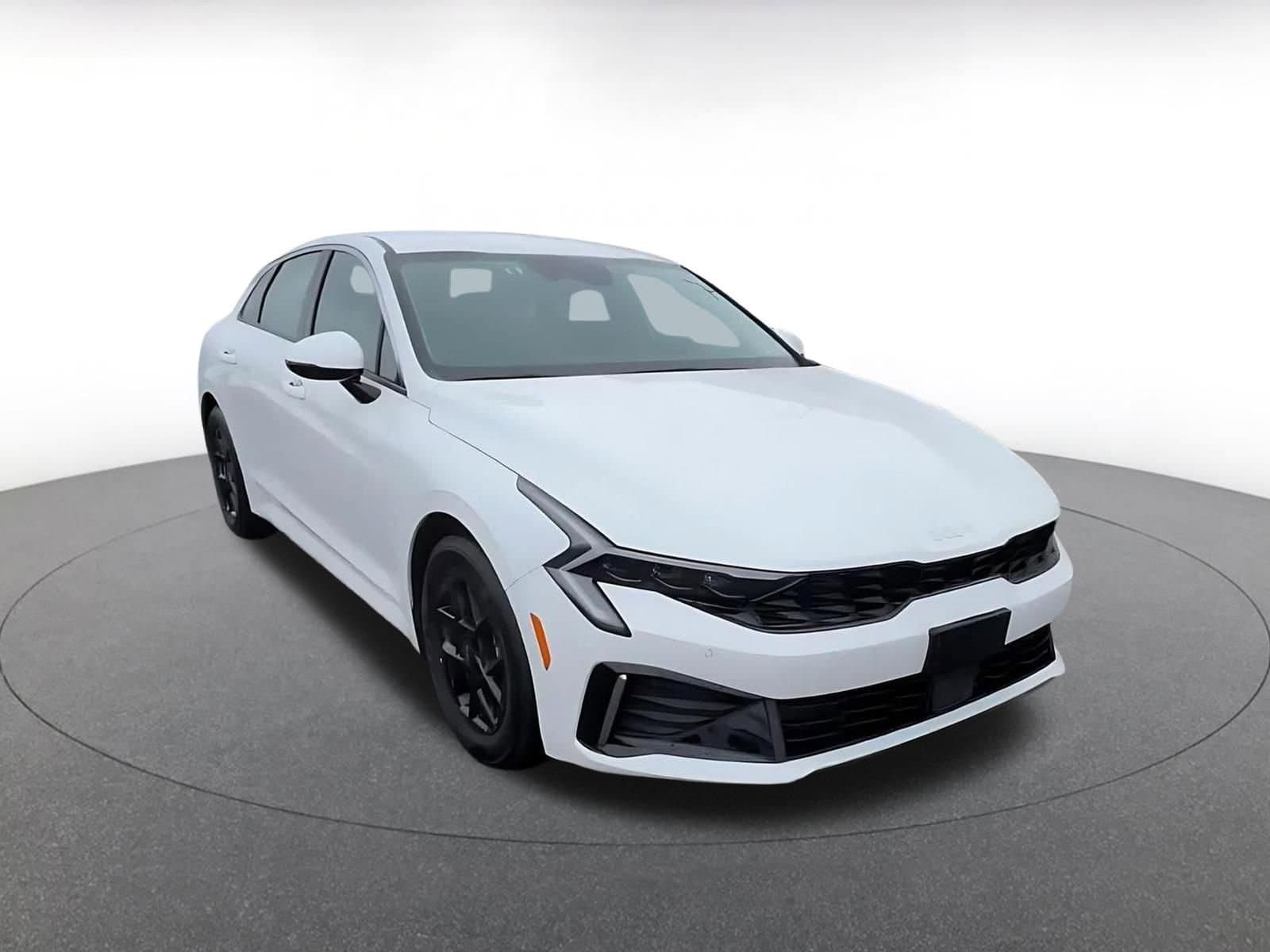 Thumbnail: 2025 Nissan Versa - 2