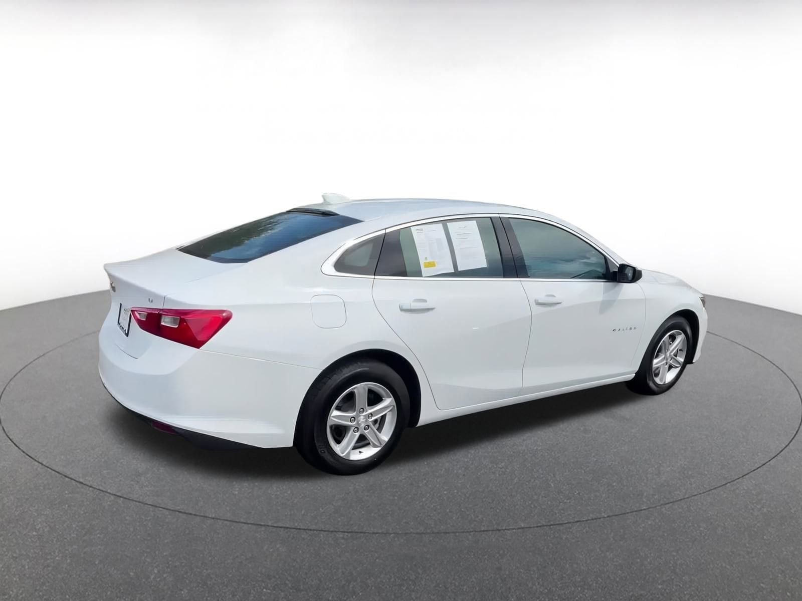 Thumbnail: 2024 Chevrolet Malibu - 15