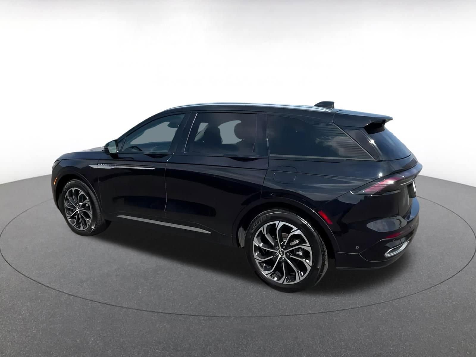 Thumbnail: 2024 Lincoln Nautilus - 10