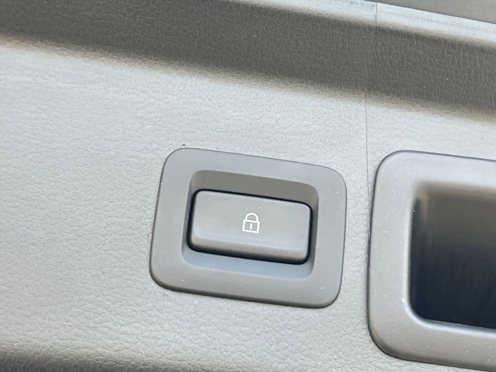 Thumbnail: 2025 Mazda CX-30 - 23