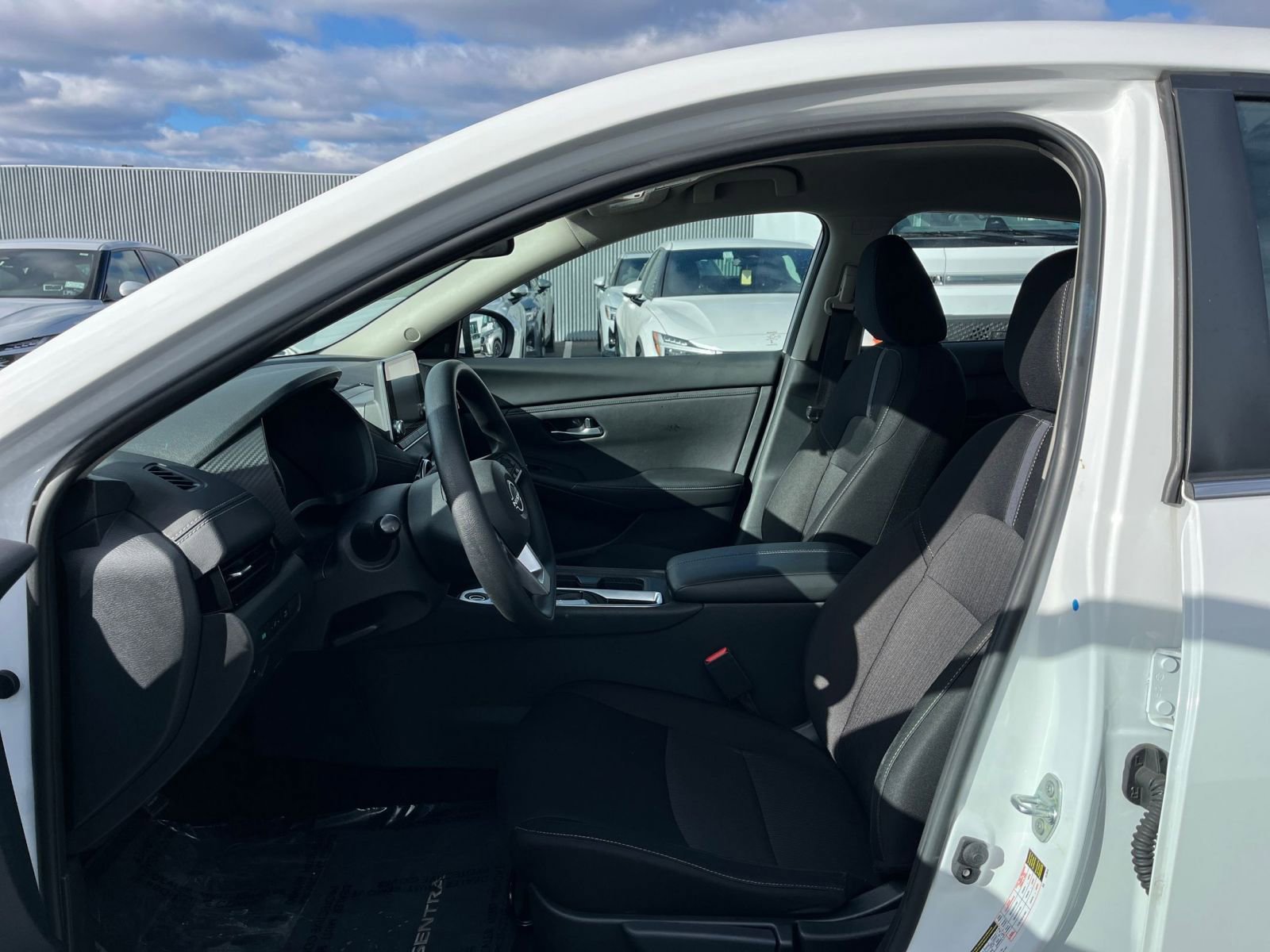 Thumbnail: 2025 Nissan Sentra - 25