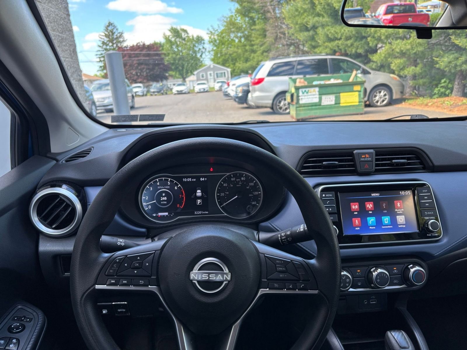 2023 Nissan Versa 1.6 SV 34