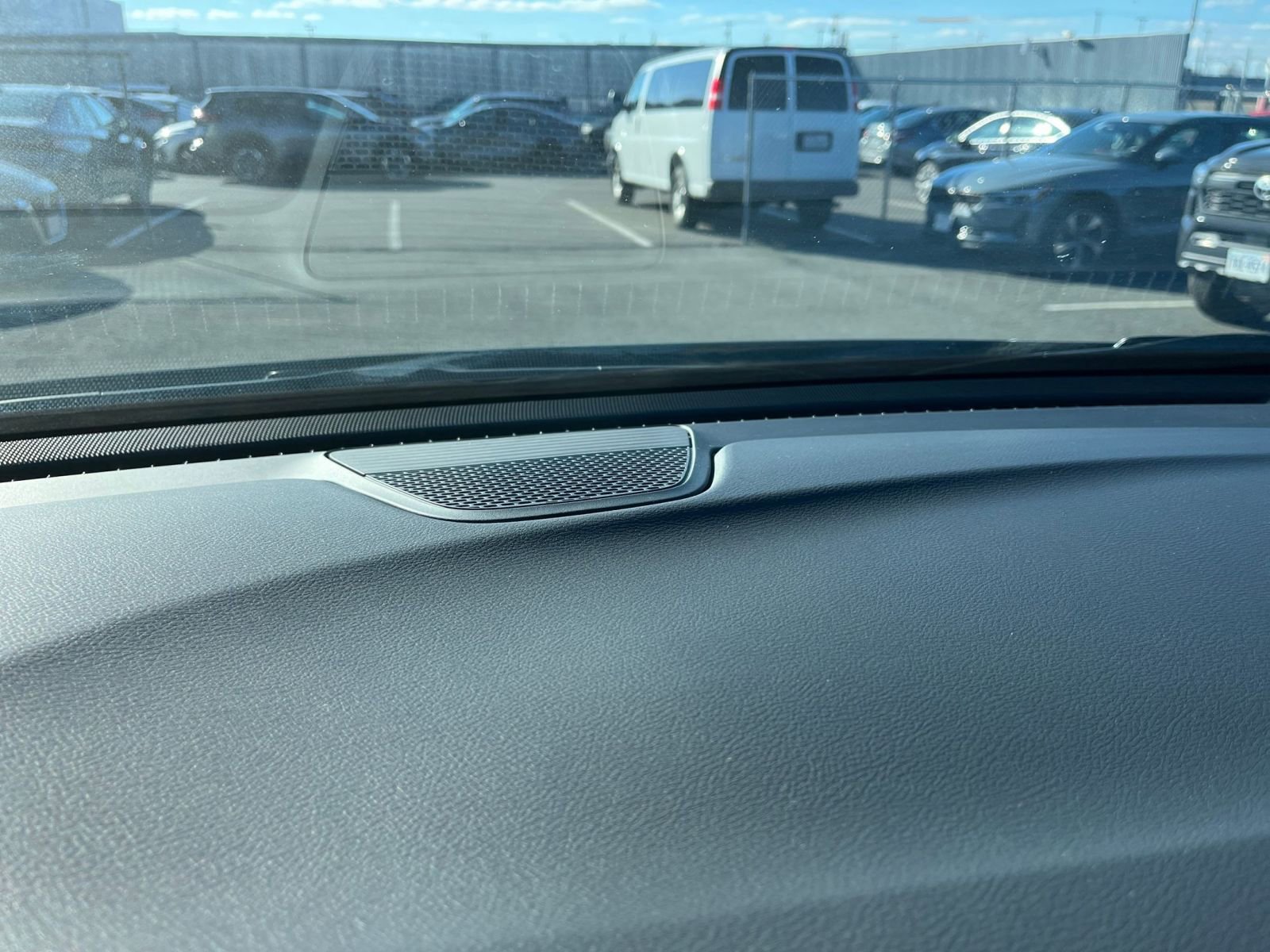 Thumbnail: 2025 Chrysler Pacifica - 18