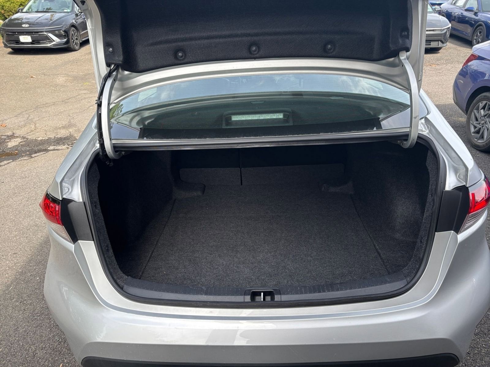 Thumbnail: 2025 Toyota Corolla - 32