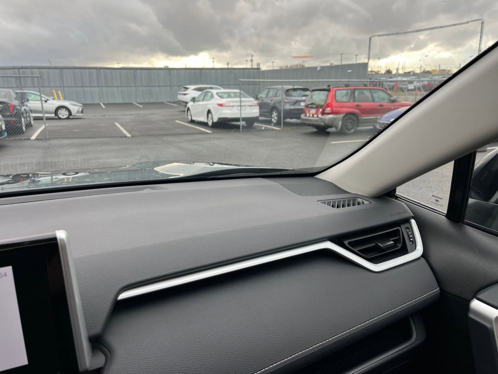 Thumbnail: 2025 Toyota RAV4 - 34