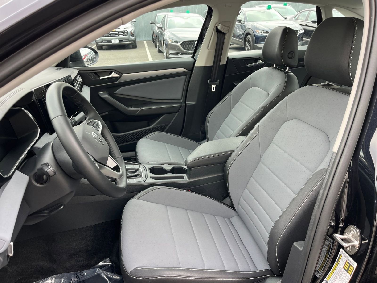 Thumbnail: 2025 Volkswagen Jetta - 35