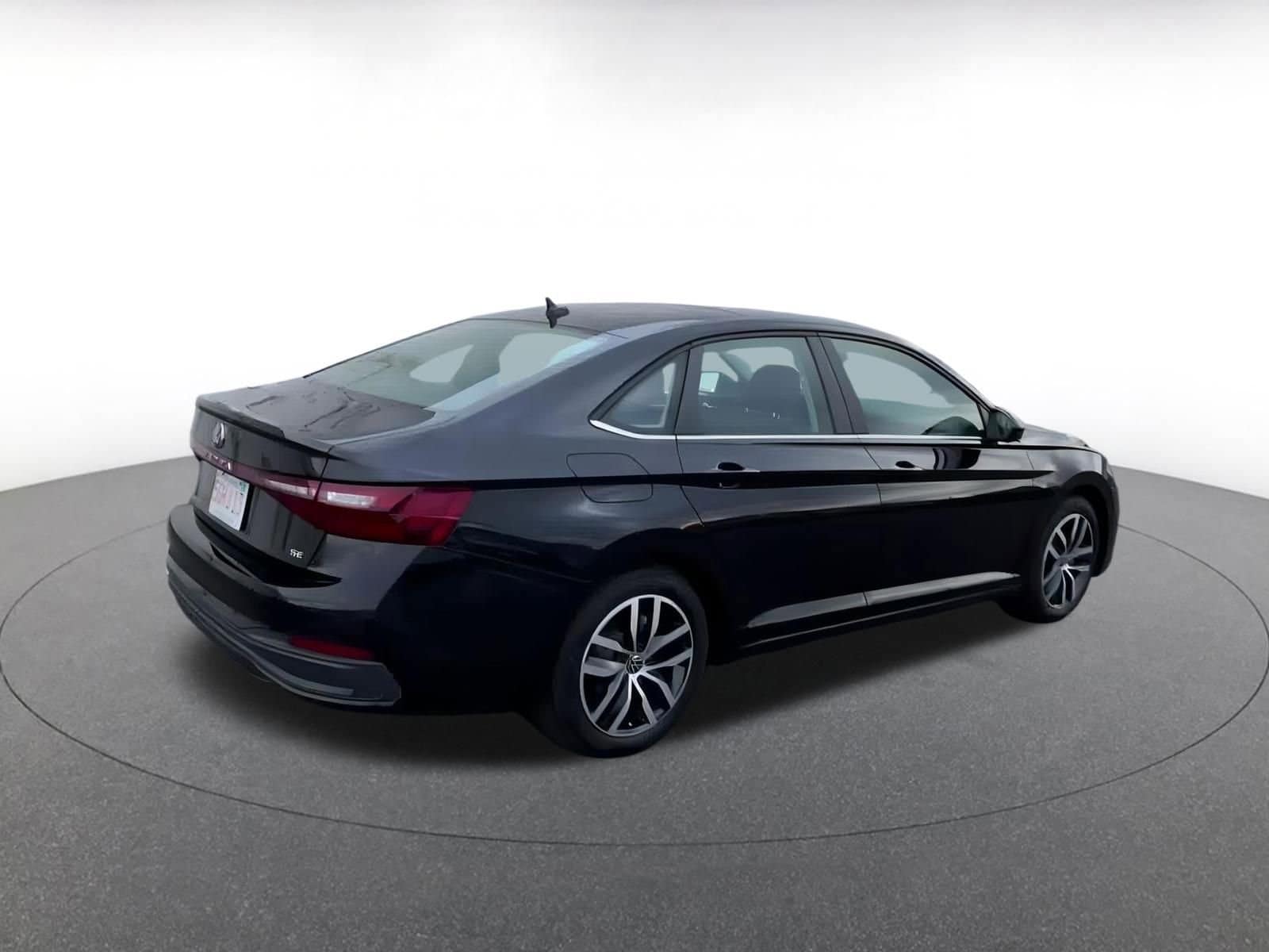 Thumbnail: 2025 Volkswagen Jetta - 15