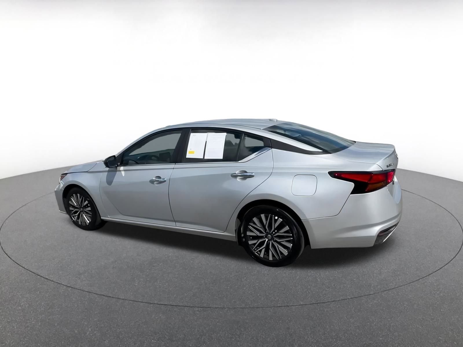 Thumbnail: 2024 Nissan Altima - 10