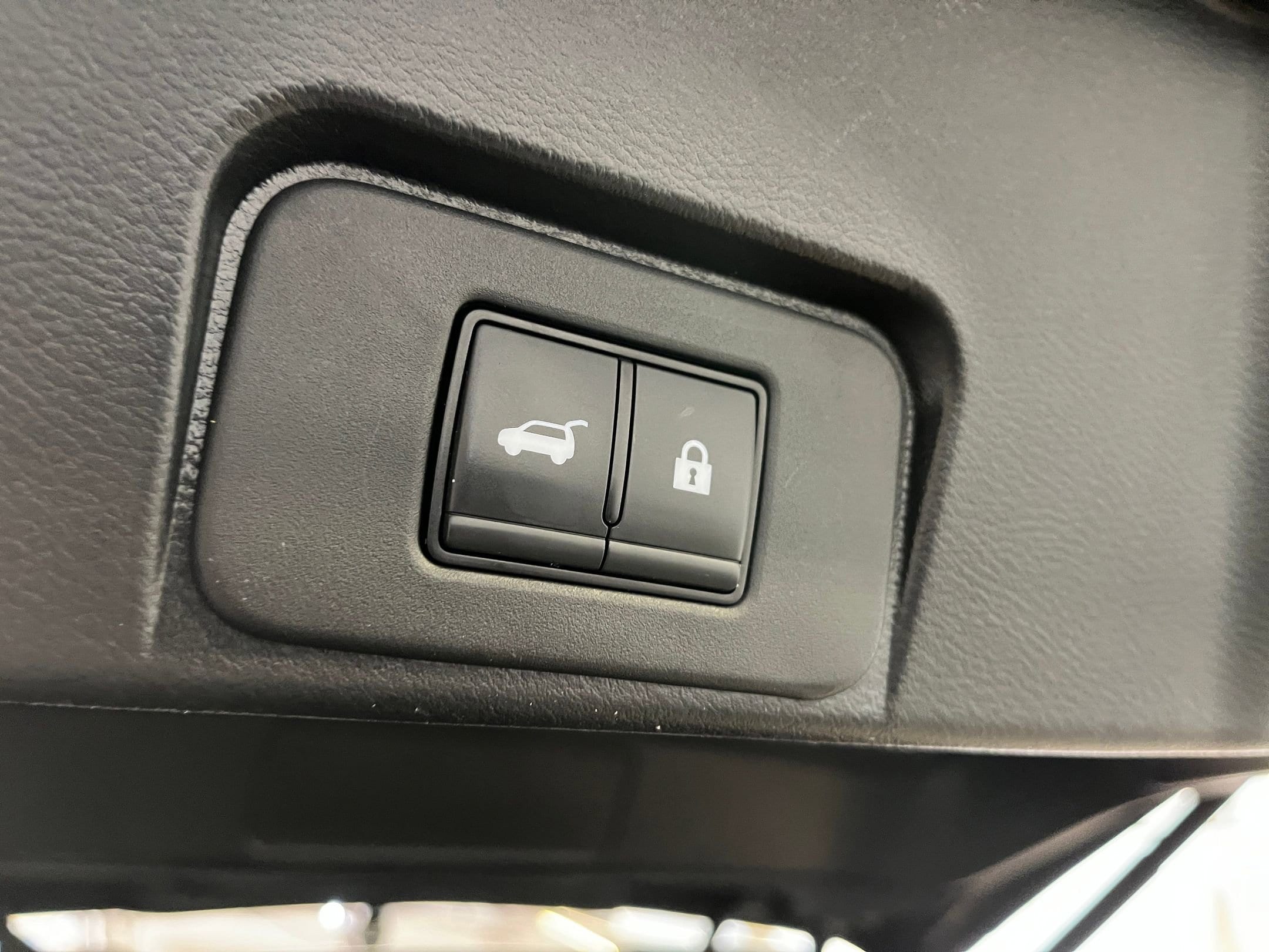 Thumbnail: 2023 Nissan Rogue - 23