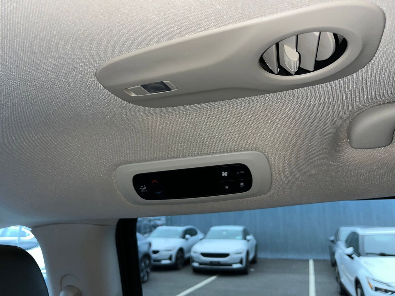 Thumbnail: 2024 Chrysler Pacifica - 24