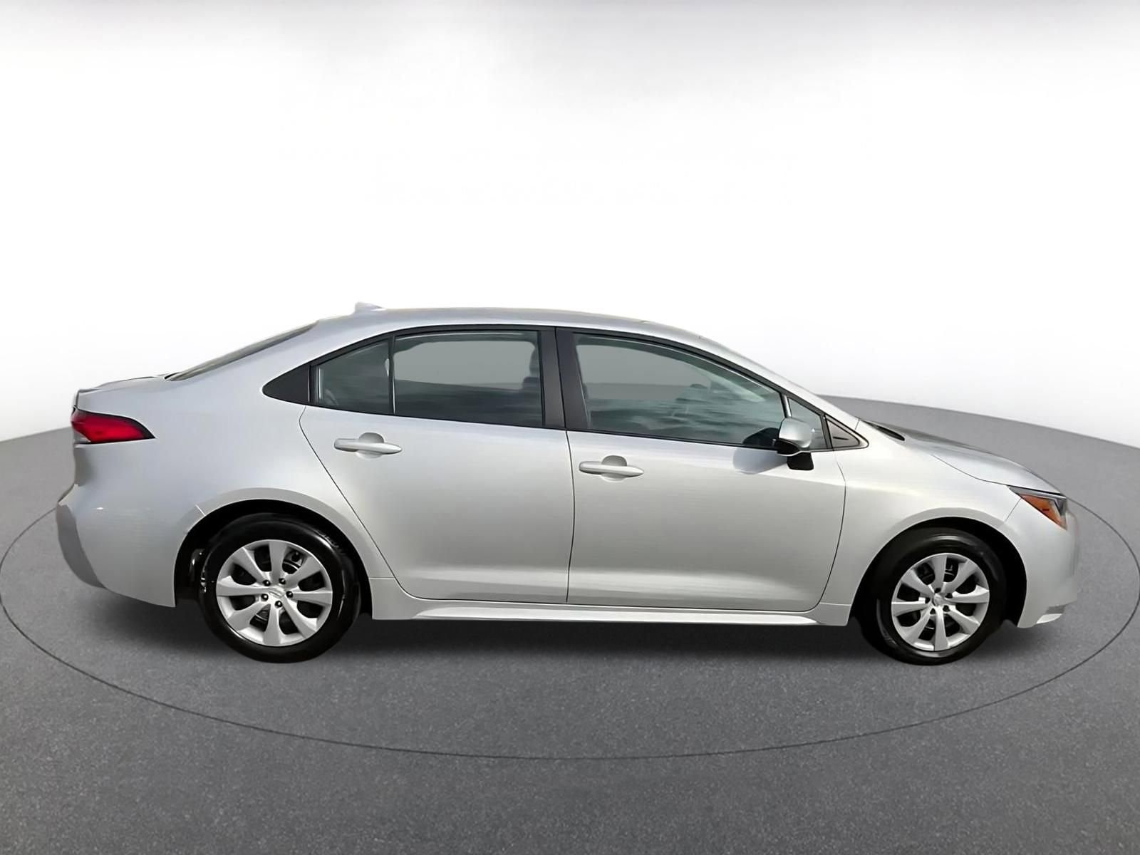 Thumbnail: 2025 Toyota Corolla - 16