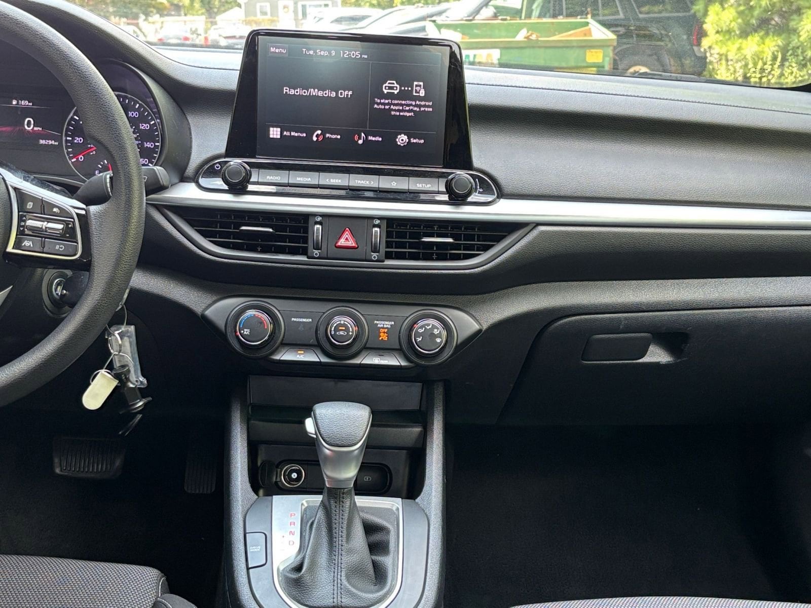 Thumbnail: 2024 Kia Forte - 18