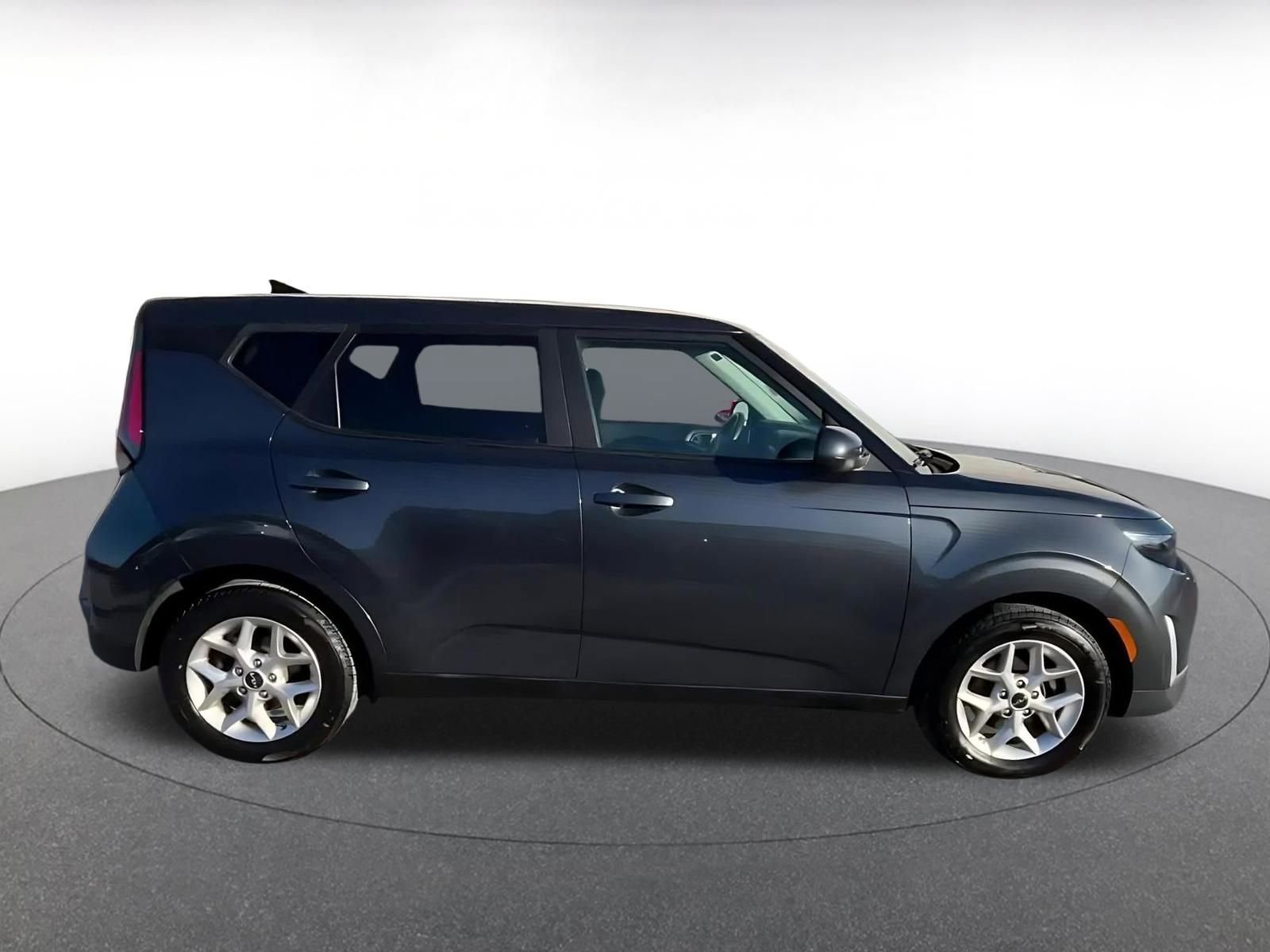 Thumbnail: 2023 Kia Soul - 16