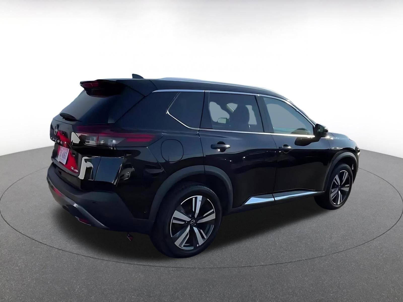 Thumbnail: 2023 Nissan Rogue - 15